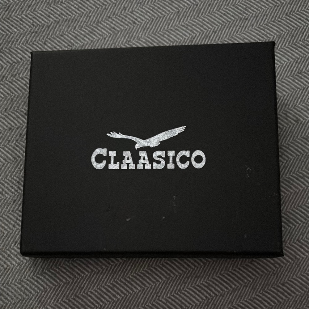 Black RFID Wallet - Picture 4 of 4